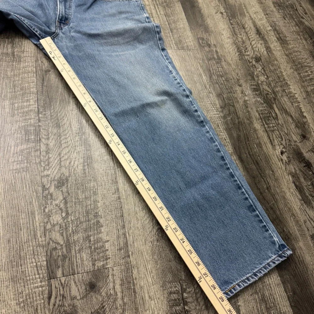 Y2K Levi's 550 Relaxed Fit Denim Jeans Medium Wash 33x29*